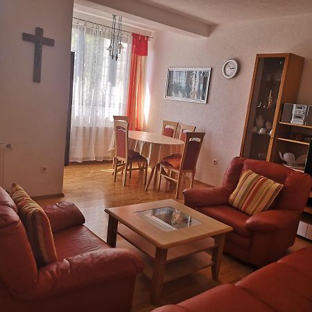 Apartments Galic Омиш Экстерьер фото
