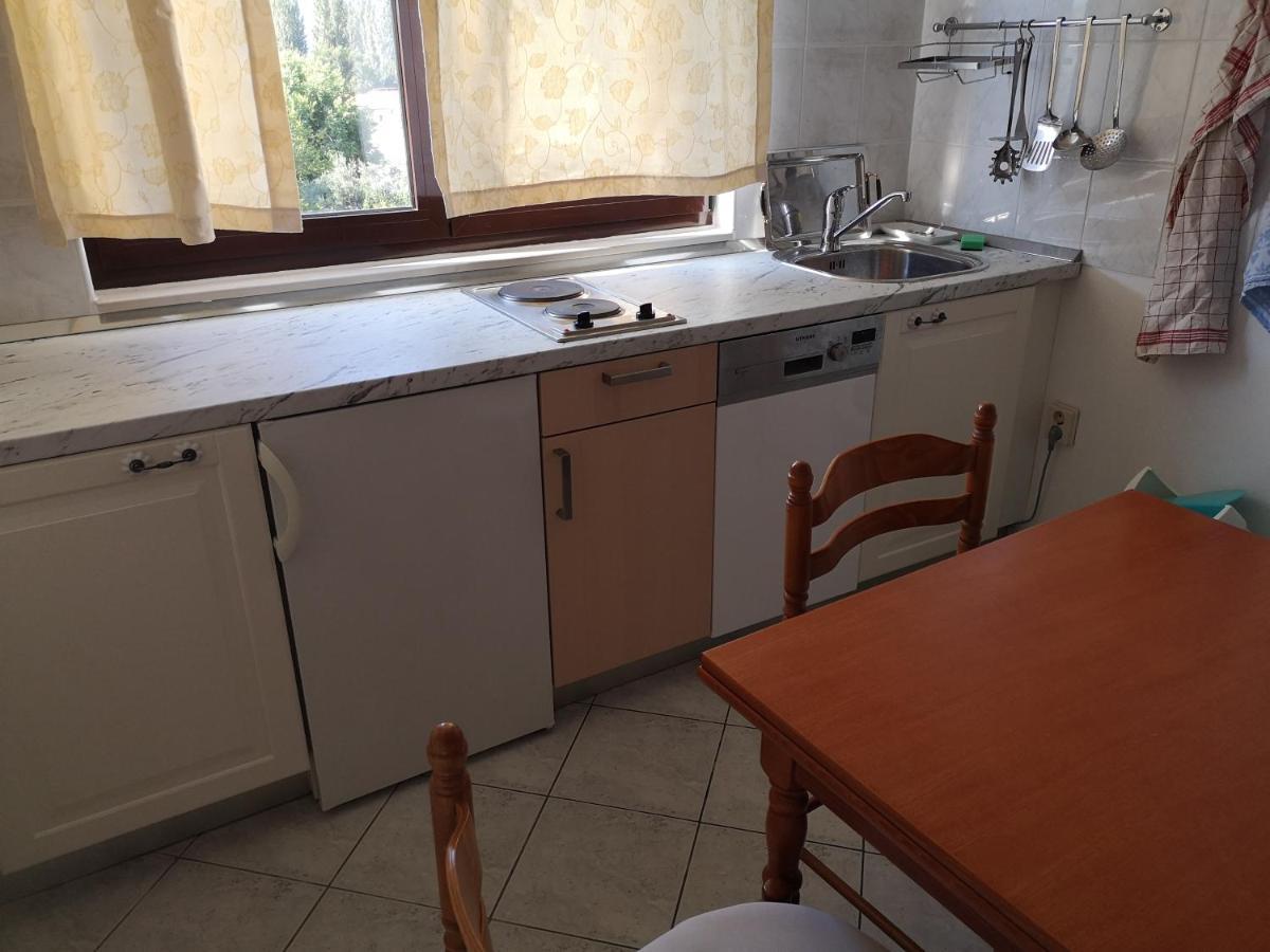 Apartments Galic Омиш Экстерьер фото
