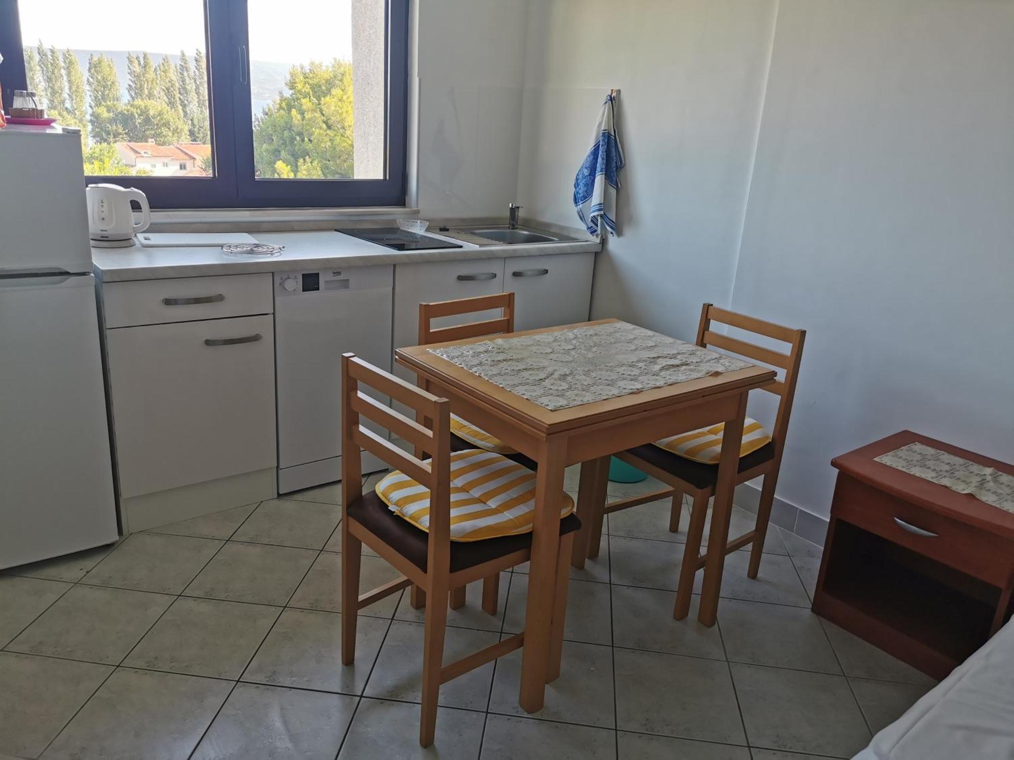 Apartments Galic Омиш Экстерьер фото