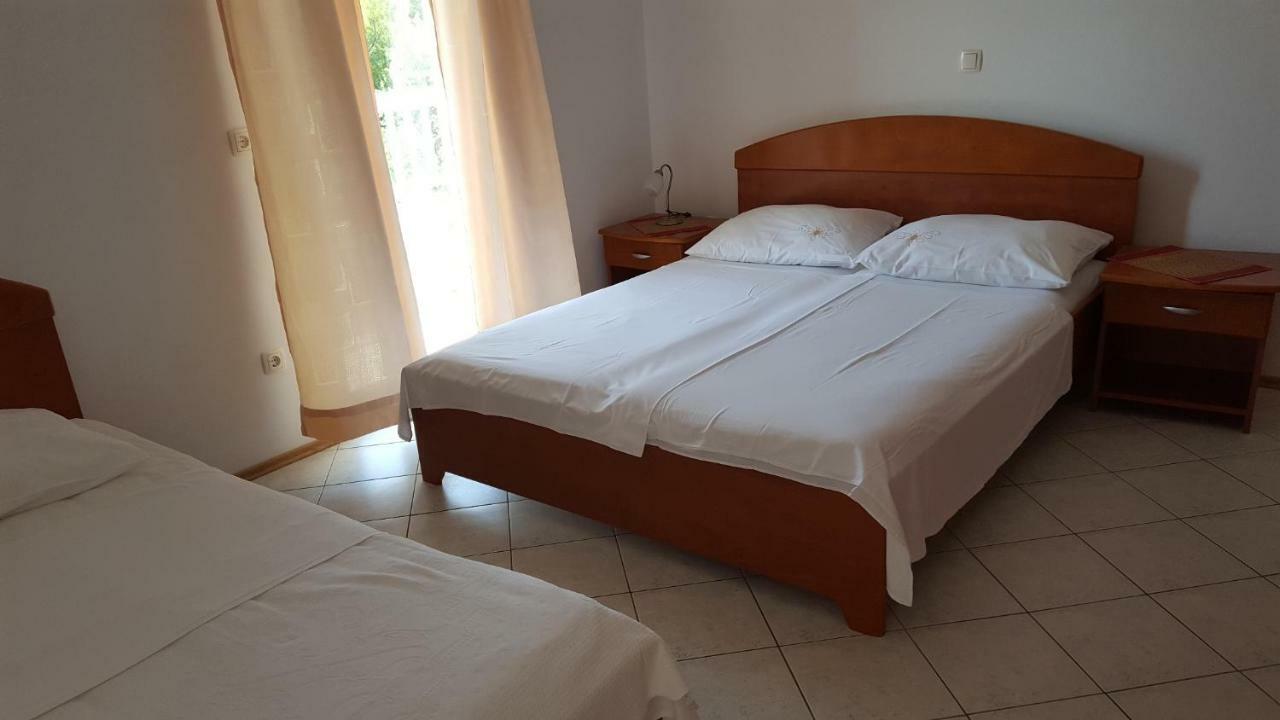 Apartments Galic Омиш Экстерьер фото