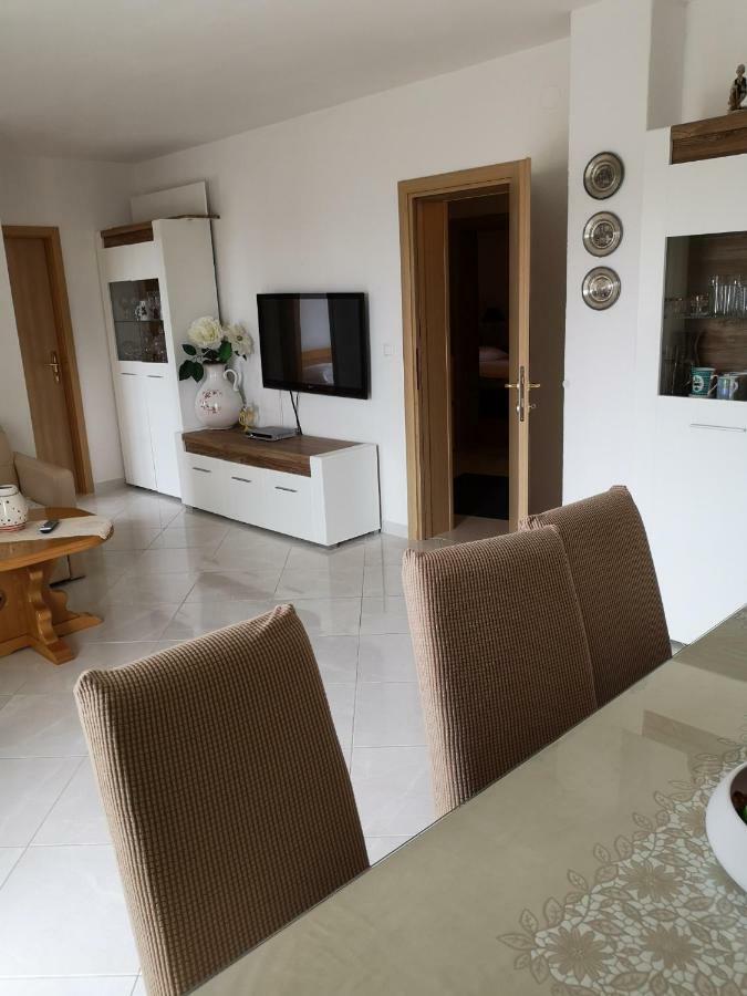 Apartments Galic Омиш Экстерьер фото